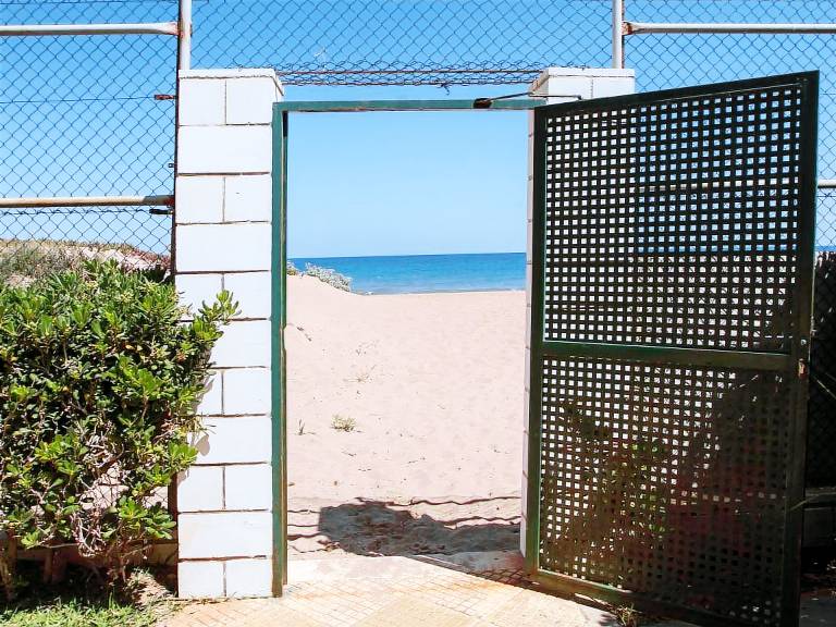 Holiday apartment with pool & terrace | Beach nearby | Pets are welcome — photo 4