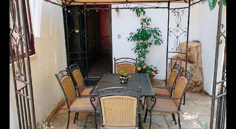 Villa with 4 rooms for 9 persons in Gallipoli