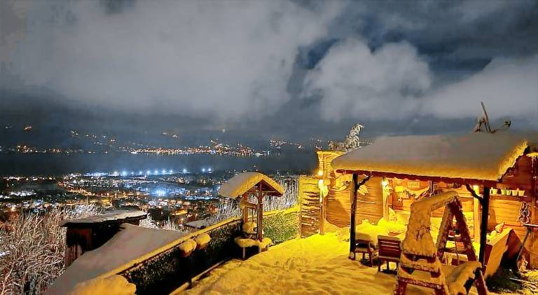 Chalet with pool — photo 5