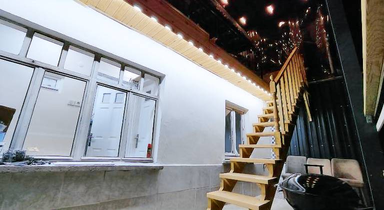 Tam Deniz Manzaralı Sehir Merkezinde — photo 2