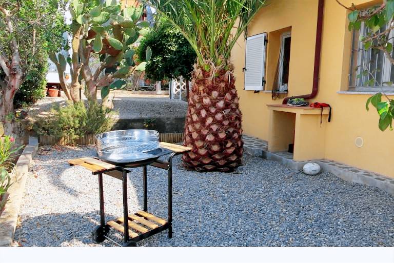 Child-friendly apartment with garden, grill & patio | Beach nearby | Pets allowed — photo 5