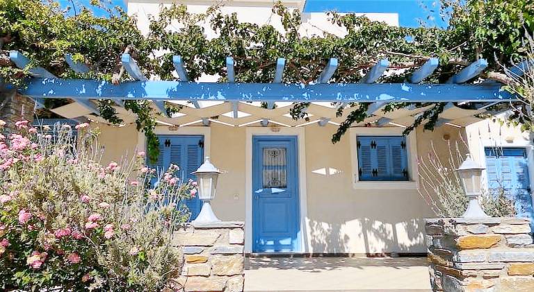 Villa with 2 rooms for 6 persons — photo 5