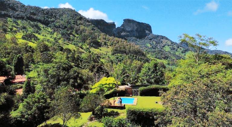 Vacation home with pool — photo 3