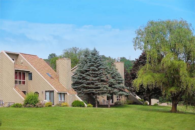 House Lake Delton