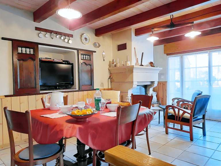 House with BBQ & garden | Garden view — photo 3
