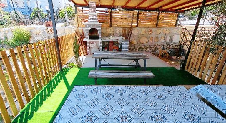 Rental apartment with grill, yard & patio | Perfect for remote work | Pets allowed — photo 4