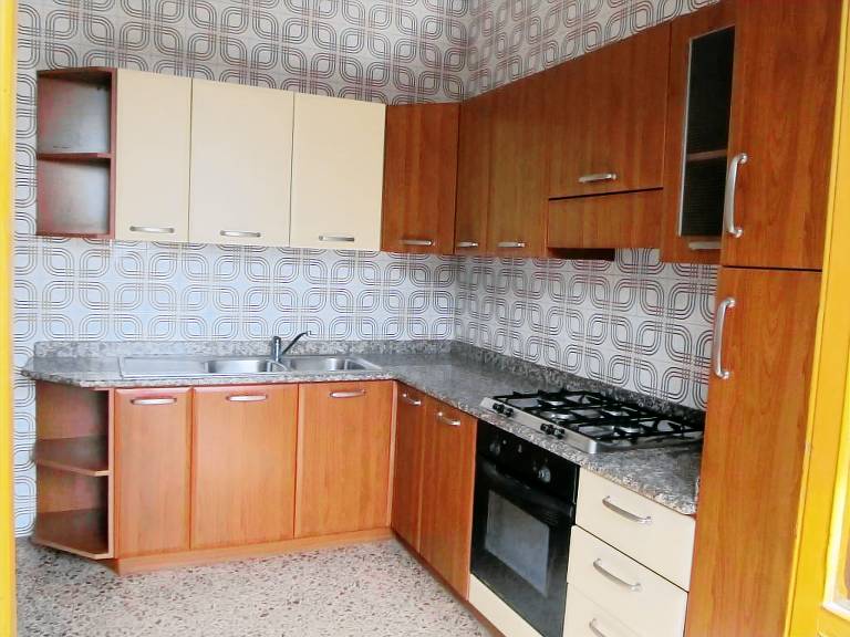 Apartment with patio & yard | Sea view — photo 4