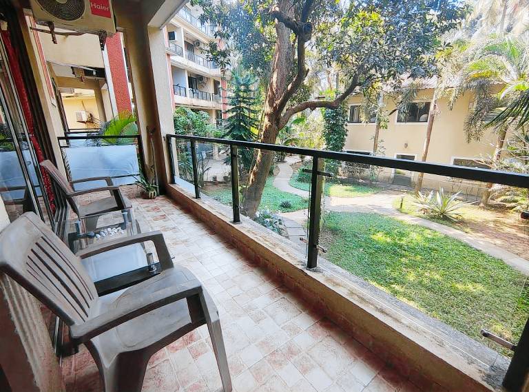Pleasant rental apartment with patio, pool & yard | Pets are welcome in Canacona