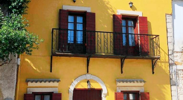 House  Makrades