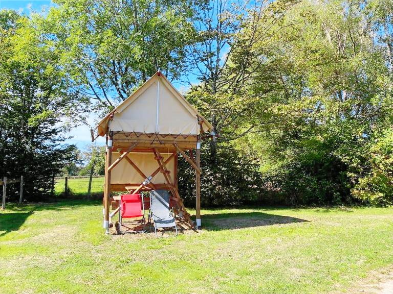 Tent with heated pool — photo 4