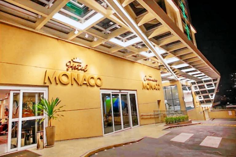 Summit Hotel Monaco