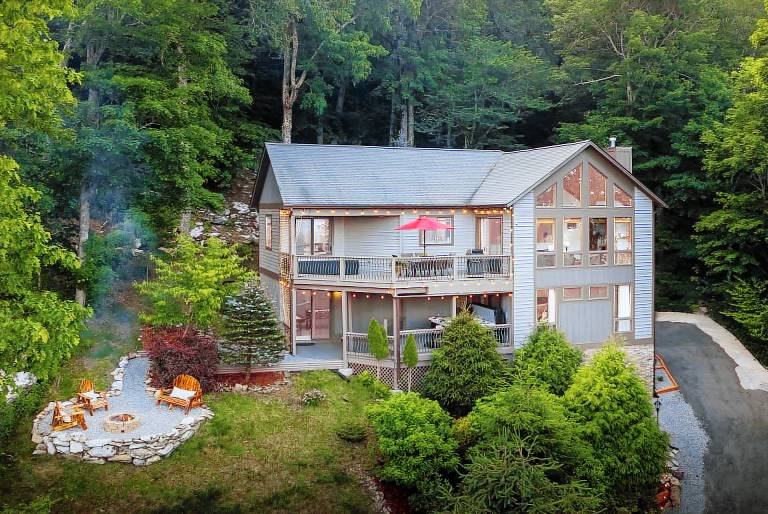 House  Sugar Mountain
