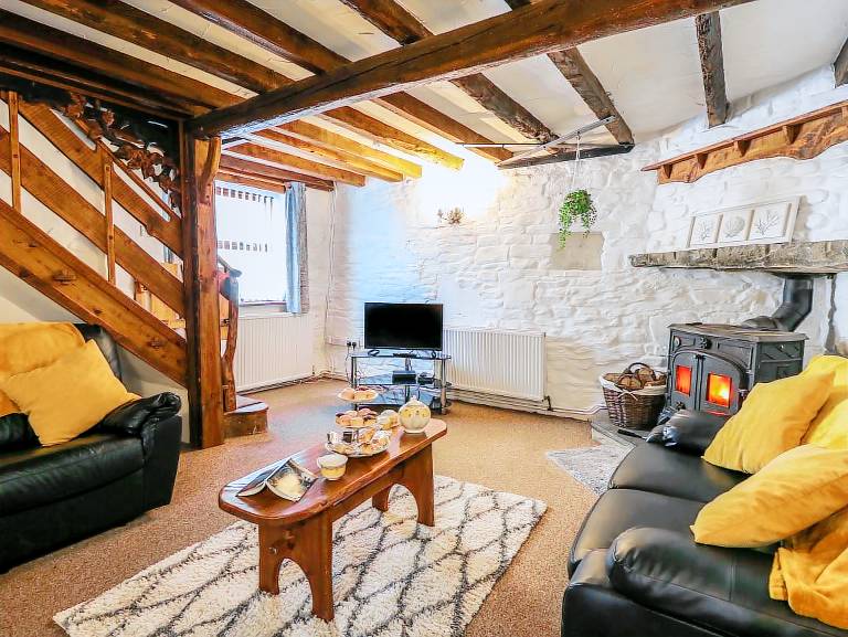 Fully equipped cottage with yard | Pets are welcome — photo 4