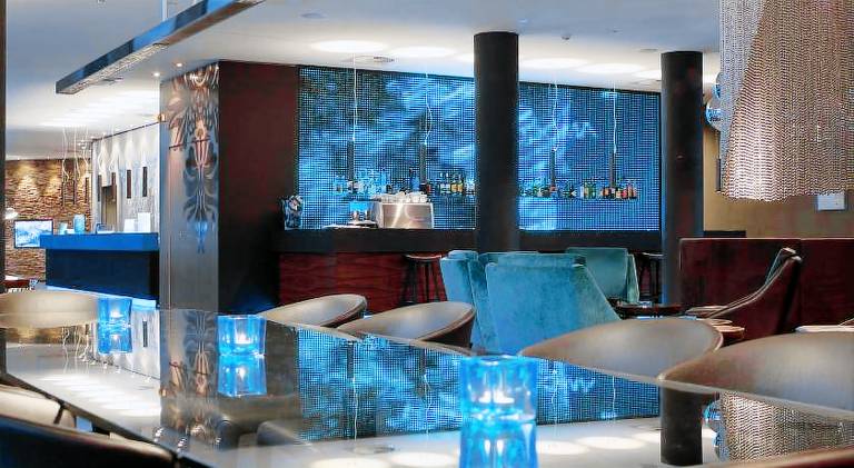 Motel One Frankfurt Messe — photo 2
