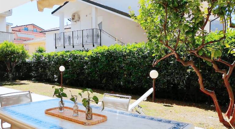 Rental apartment | Next to the beach | Pets are welcome in Alba Adriatica