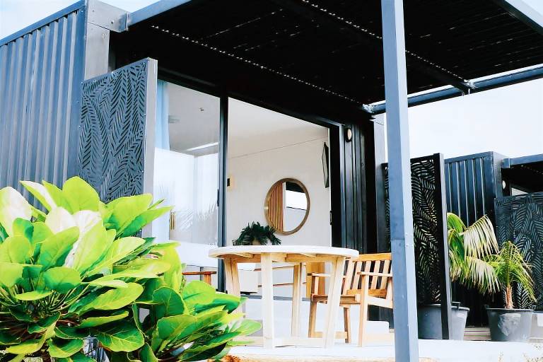 North Island Glamping Retreat for a Surfing Holiday near Auckland — photo 3