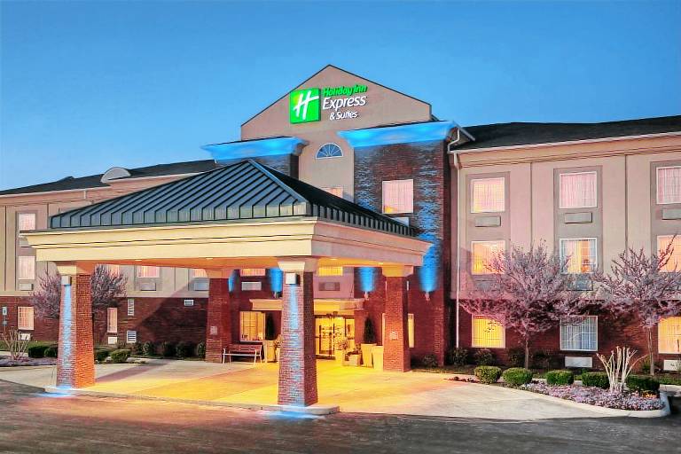 Holiday Inn Express Hotel & Suites Manchester Conference Center By IHG in Manchester, TN