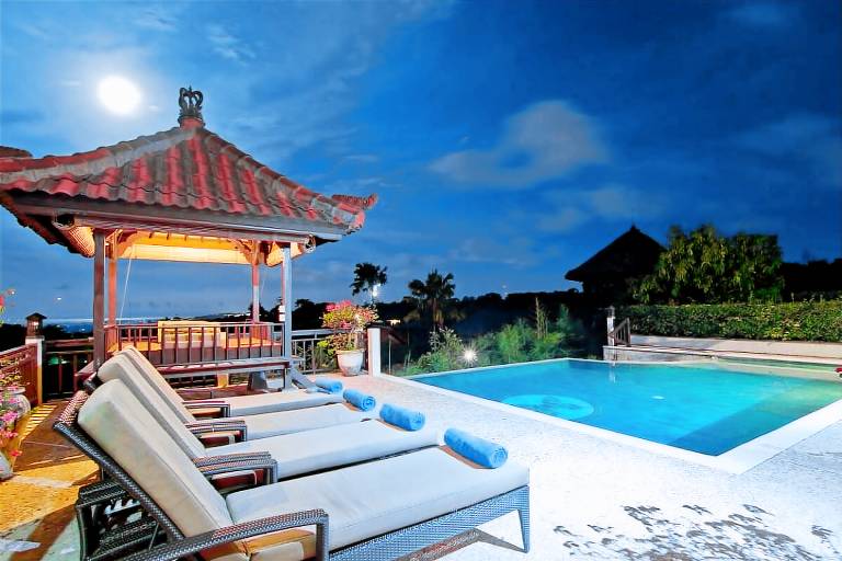Villa with hot tub & pool | Perfect for remote work | Dogs allowed — photo 3