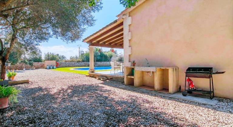 House with pool | Pets allowed — photo 4