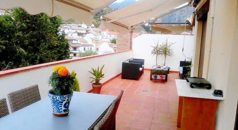 Apartment with terrace in Monachil