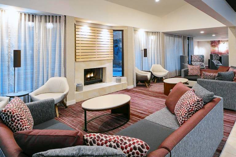 Sonesta Select Kansas City Airport Tiffany Springs — photo 2