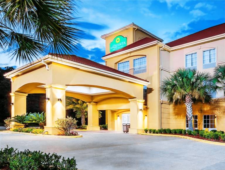 La Quinta Inn & Suites by Wyndham Baton Rouge Denham Springs in Baton Rouge, LA