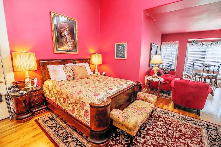 Accommodation  Enchanted Hills