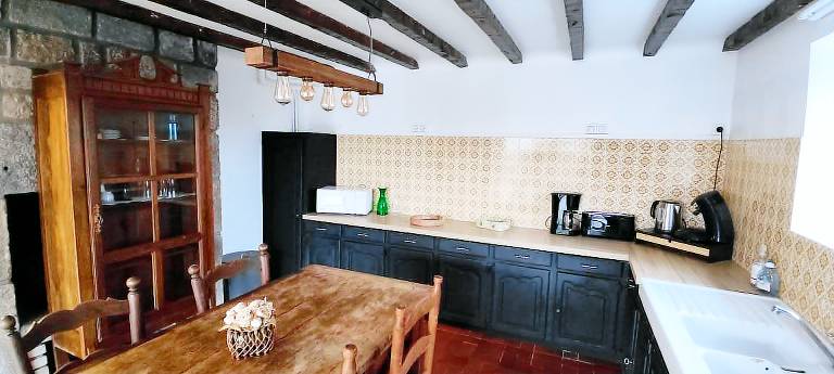 Gite with patio & yard — photo 3
