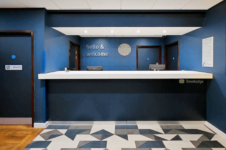 Travelodge High Wycombe Central — photo 3