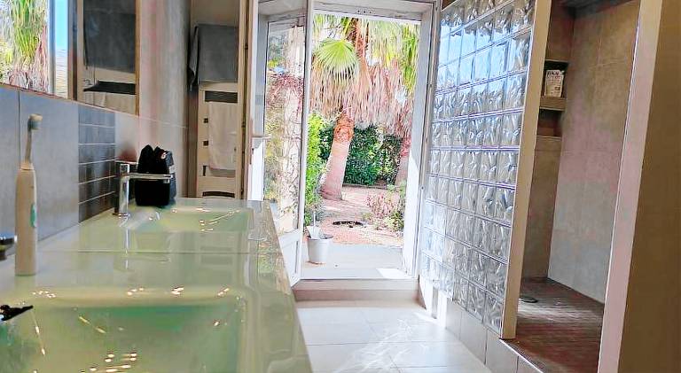 Villa with private pool & patio — photo 4