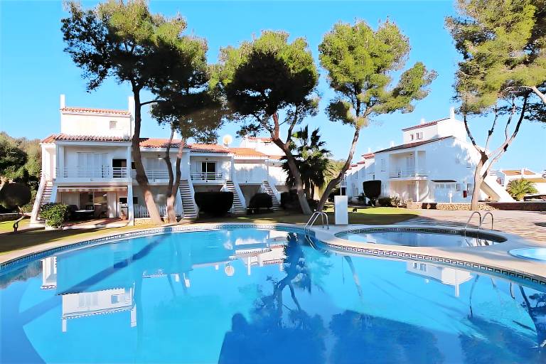 Apartment Coves Noves