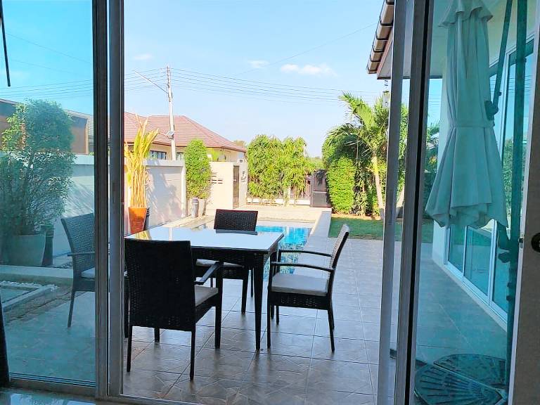 Beautiful 3 bed luxury pool villa prime location — photo 5