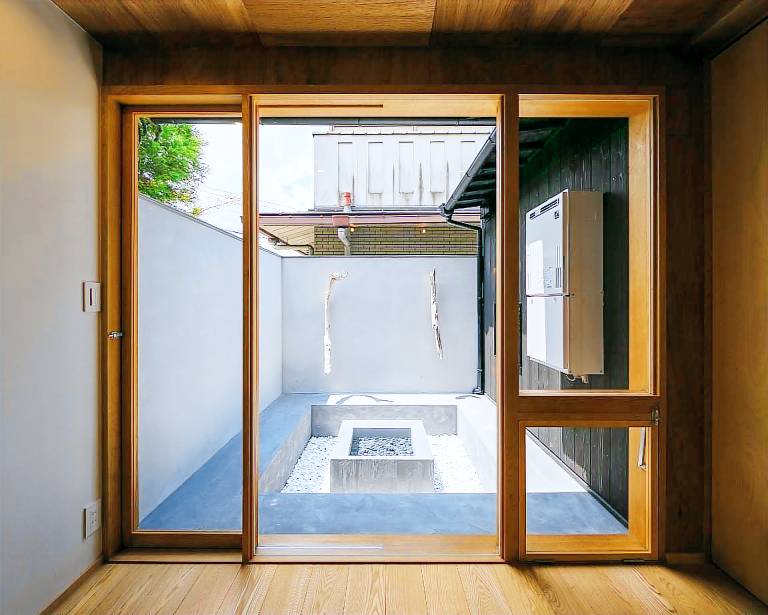 House with garden — photo 4