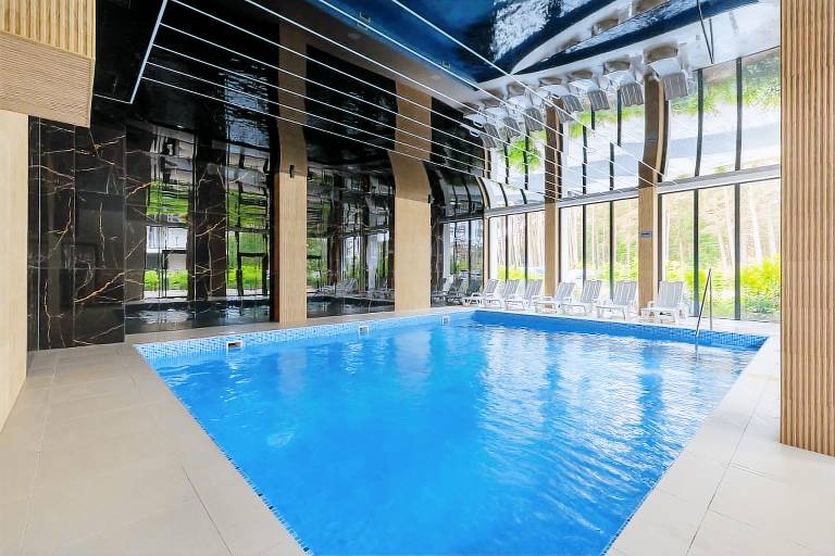 Apartment with pool, terrace & yard — photo 2