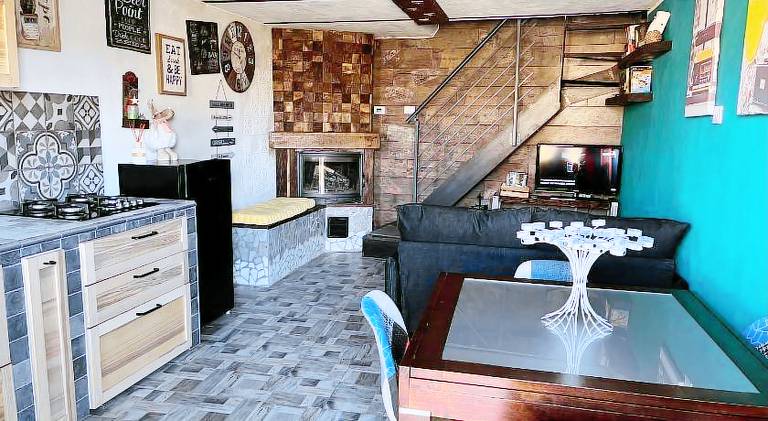 Vacation home with 2 rooms for 4 persons in Pescara
