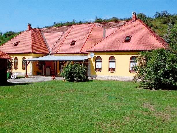ház Alsópetény