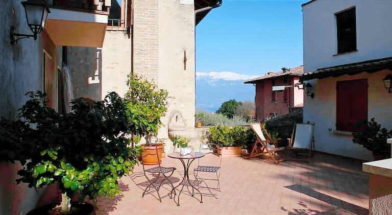Albergo CAVALLINO 10 in Toscolano Maderno