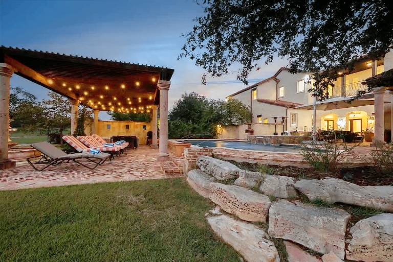 Luxurious Watershaus Ranch - Pool and Hot Tub, Fireplaces, Stunning Views! in Fredericksburg, TX
