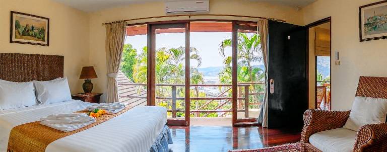 Villa with terrace, yard & private pool | Good for workation | Dogs allowed — photo 2