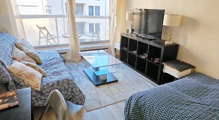 Holiday apartment with patio | Close to Eiffel Tower in Paris