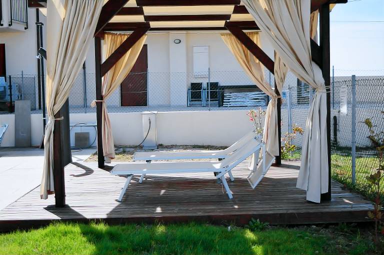 Apartment with yard, patio & BBQ | Panoramic view | Pets are welcome — photo 4