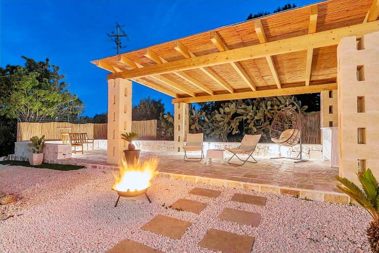 Child-friendly lovely villa with patio, private pool & garden | Pet-friendly — photo 4
