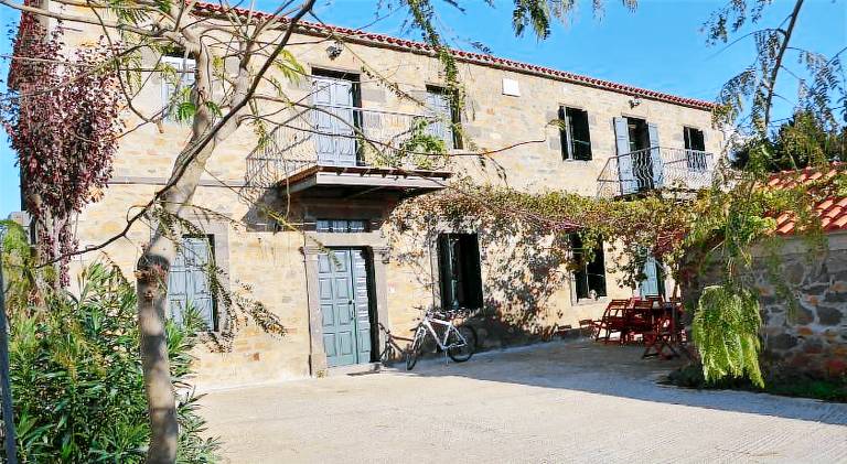 Villa with 2 rooms for 6 persons in Lemnos