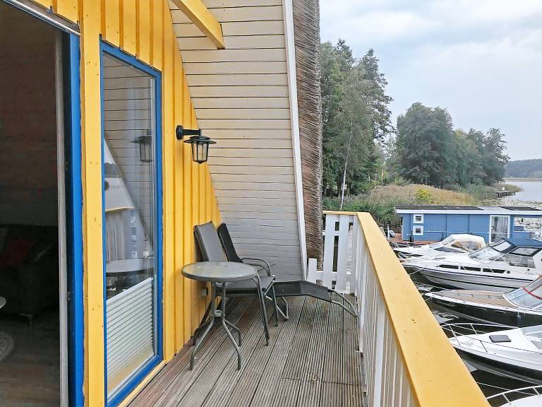 Bootshaus 600 direkt in der Marina im Ferienpark Mirow in Einzellage — photo 3