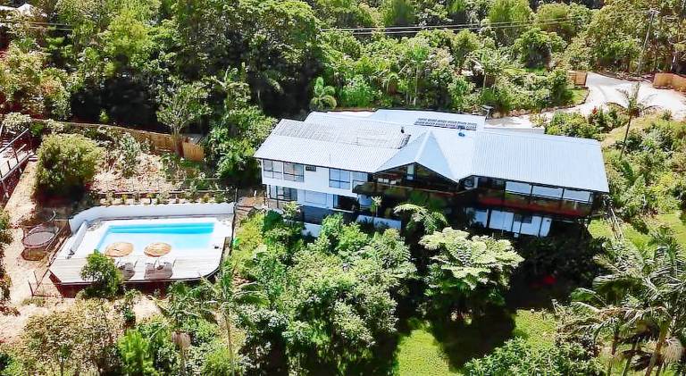 280 m&sup2; Villa