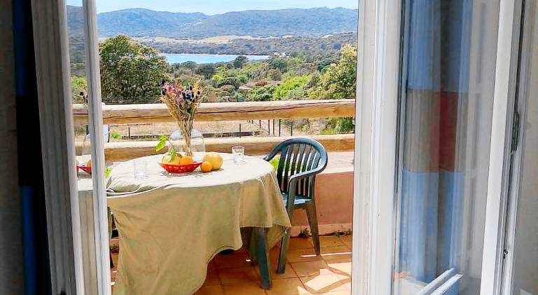 House with garden, terrace & grill — photo 4