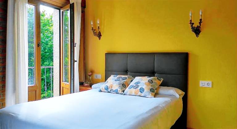 House with 2 rooms for 5 persons in Cangas de Onís