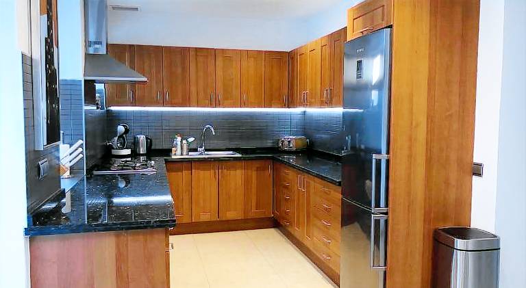 Villa with Heated Pool and Jacuzzi close to Puerto Banus and Beach — photo 4