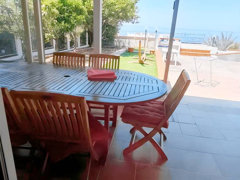 Fully equipped wonderful house with garden, fast internet & terrace | Beach view | Good for workation | Pet-friendly — photo 3