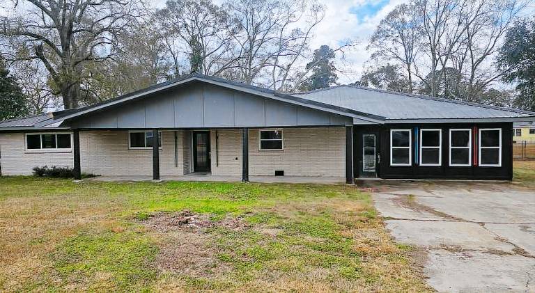 Apartment with 1 room for 8 persons in Jennings, LA